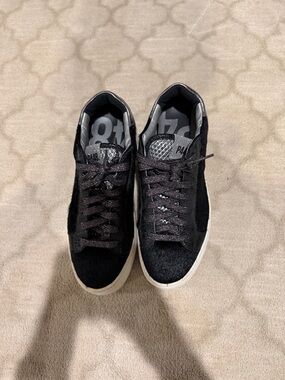 P448 Women's Black Low-Top Sneakers with White Sole